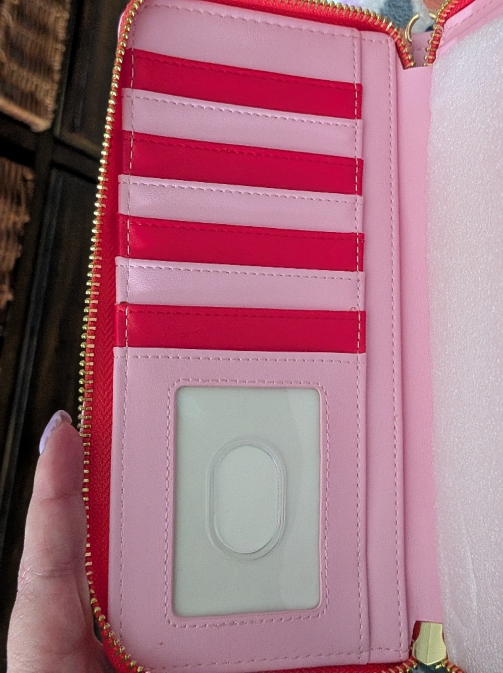 Loungefly Queen of Hearts Wristlet Clutch - Picture 6 of 8